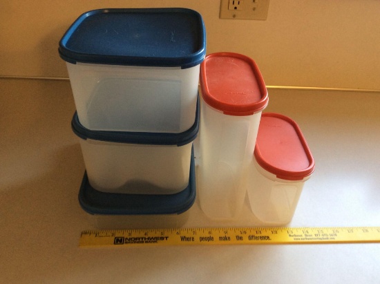 Red and blue Tupperware containers