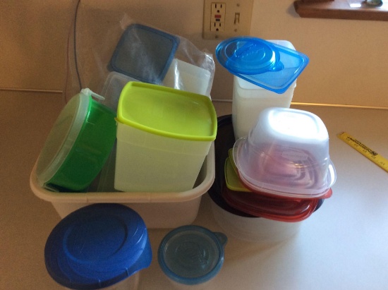 Large lot kitchen containers with lids