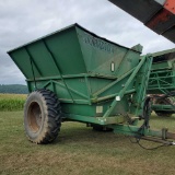 Richardton 960 hyd. lift and dump cart