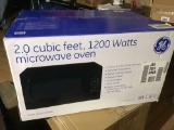 GE 2 cubic ft. 1200 W microwave oven