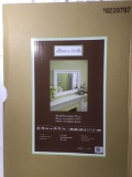 White rectangular mirror