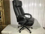 Swivel office chair in black leather like finish, big and tall, deluxe
