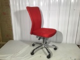 Swivel office chair in red