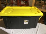 Large tote on wheels with handle