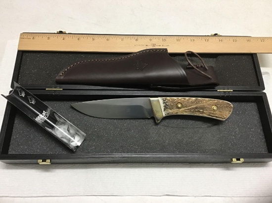 Puma knife with leather sheath