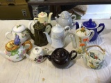 Miscellaneous decorative tea pots