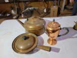 Tea pots and frying pan