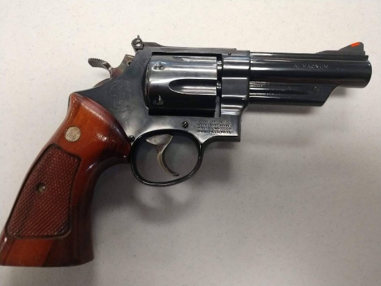 Smith and Wesson 41 Mag Revolver