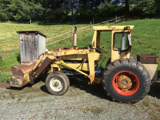 Ford 3400 tractor with Ford loader