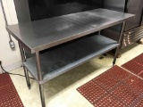 Stainless steel top table with shelf