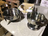 Stainless steel chafing dishes