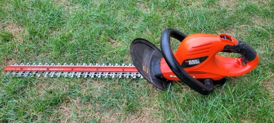 Black & Decker electric hedge trimmer