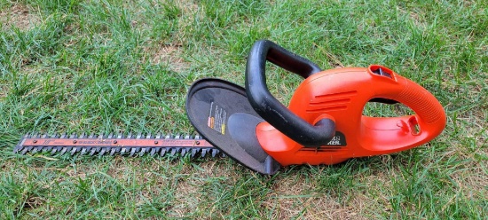 Black & Decker electric hedge trimmer