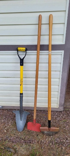 spear head shovel and 2 edgers