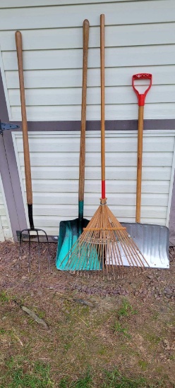 fork, 2 aluminum snow shovels and bamboo rake