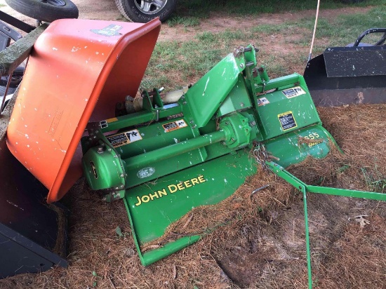 John Deere 655 tiller