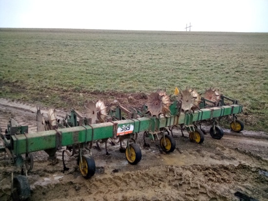 John Deere 6 row cultivator