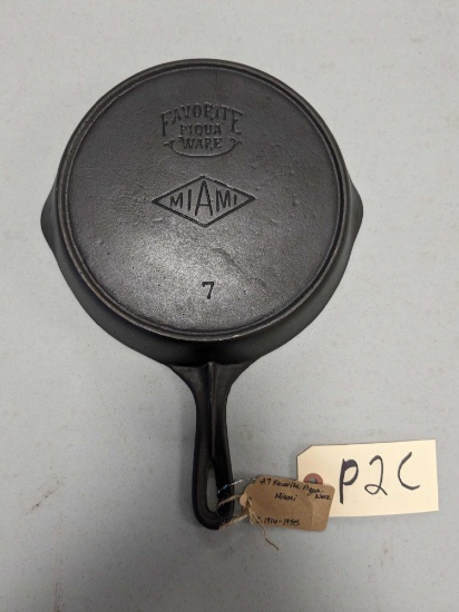 Favorite Piqua Ware No. 8 1/2 Cast Iron Deep Skillet Chicken Fryer