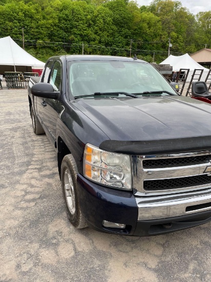pickup truck