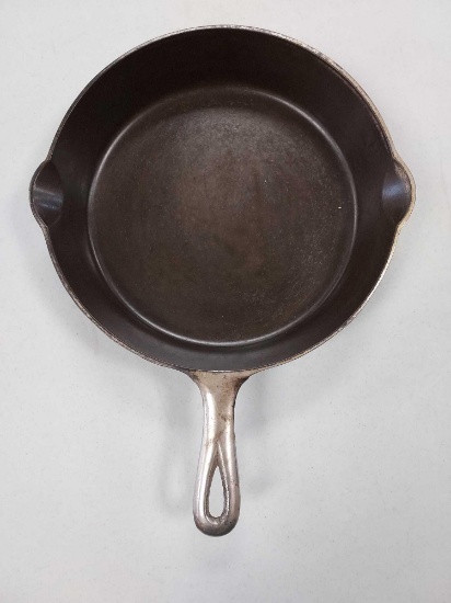 #9 Griswold Slant Lettered "Erie" Frying pan W/Heat Ring