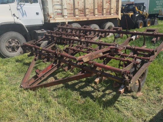 Field cultivator