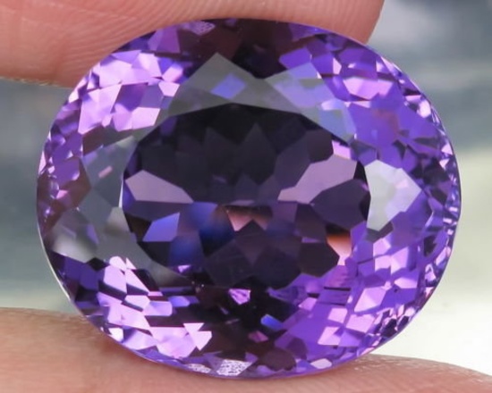 Natural Amethyst 20.25 cts - VVS