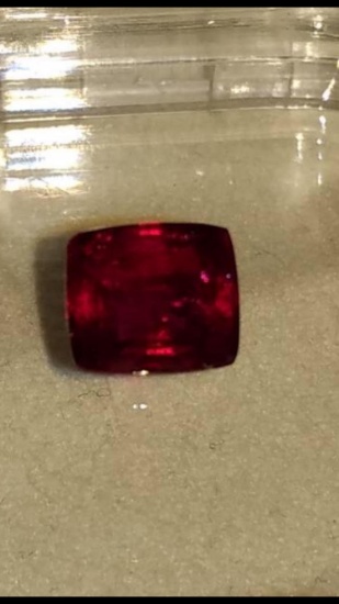 Natural Pigeon Blood / Vivid Red 1.82 Carats Ruby - GRS