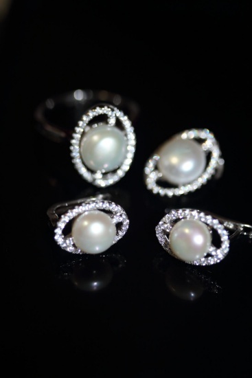 Natural Japanese Pearl Jewelry Set