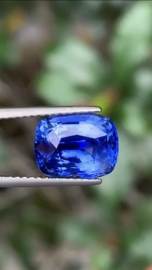 Natural Untreated Cornflower Blue Sapphire 4.18 Ct -GRS