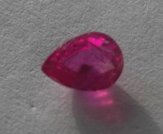 Natural Kashmir Ruby 0.655 carats - no Treatment