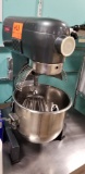 Avantco 20qt table top dough mixer