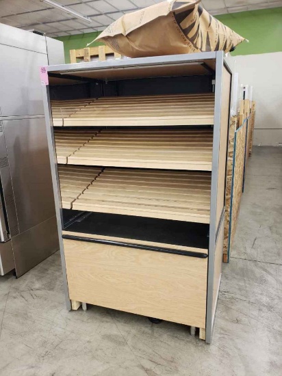 32" x 41" x 66"h Open bakers case