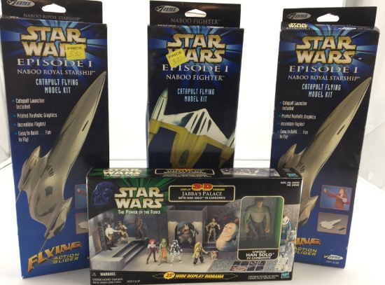 (4) Star Wars collectables