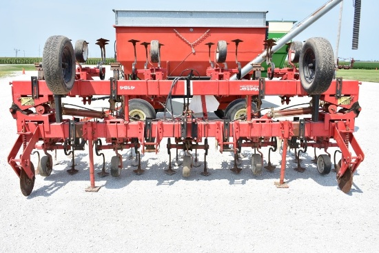 Yetter 4184 Cultivator
