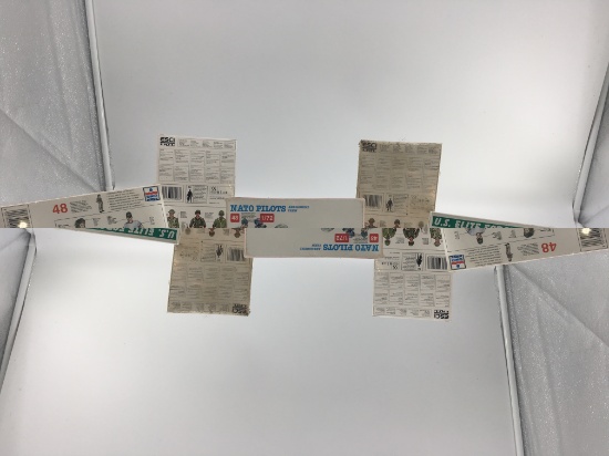 5 ERTYL MILITARY MODELS NEW OLD STOCK