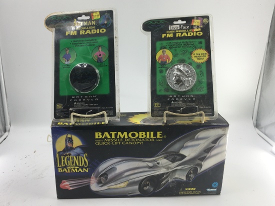 2 BATMAN FM RADIOS AND BATMOBILE