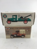 2 DIECAST VEHICLES