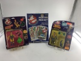2 GHOSTBUSTER ACTION FIGURES AND POSTER PEN SET