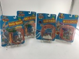 4 LOONEY TUNES ACTION FIGURES