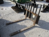 Pallet Forks w/ Universal Mount