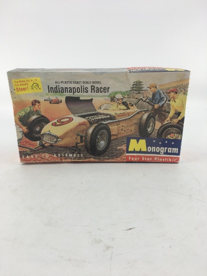 MONOGRAM MODEL INDIANAPOLIS RACER