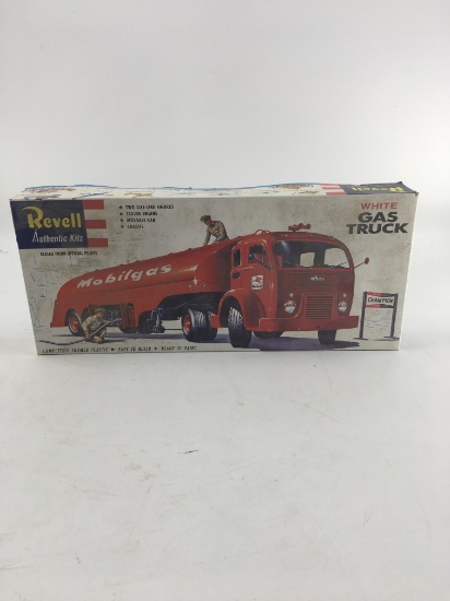 REVELL WHITE GAS TRUCK MODEL