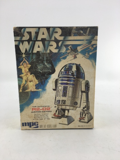 1977 STAR WARS R2 D2 MODEL 6'' TALL