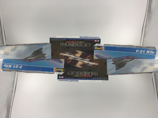 3 MODEL AIRCRAFT ITEMS 1/72 1/100 AND 1/72