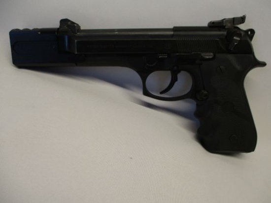 Pietro Beretta 92FS 9MM Pistol