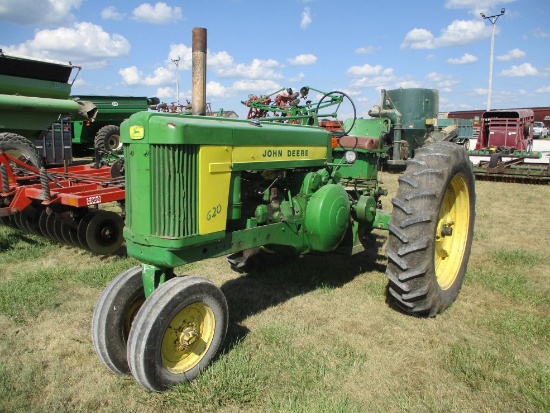 John Deere 620 Tractor