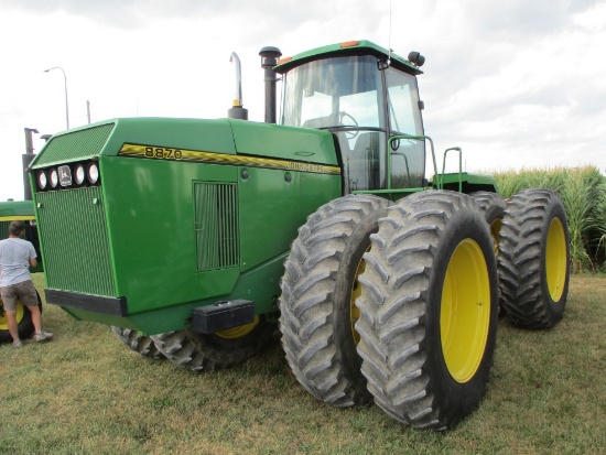 John Deere 8870 Tractor