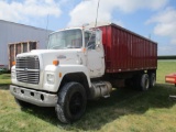 Ford LNT 8000 Dump Truck