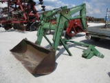 John Deere 245 Loader