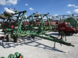 John Deere 980 Field Cultivator